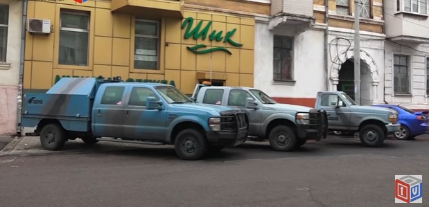 Автомобили отправятся к бойцам воюющим на мариупольском направлении.