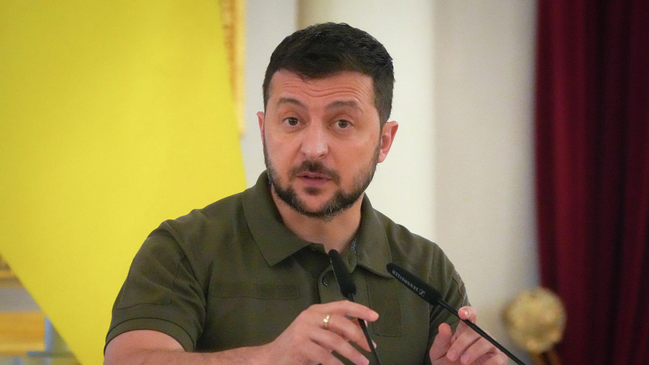 Зеленский недоволен тем, что МАГАТЭ не требует демилитаризованной зоны вокруг ЗАЭС.