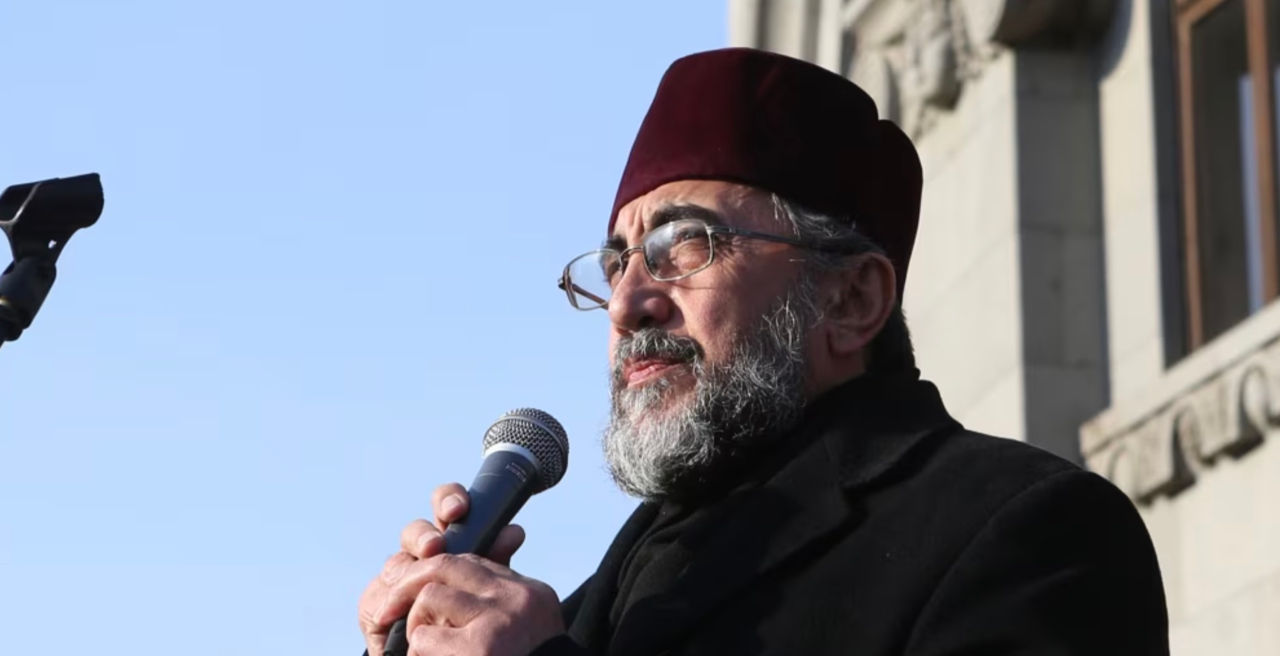 Tribunalul din Erevan l-a a arestat pe arhiepiscopul Mikael Ajapahyan: Este acuzat de incitare la răsturnarea puterii.