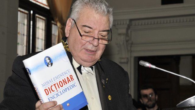 Academicianul Mihai Cimpoi îşi sărbătoreşte cea de-a 75-a aniversare. Foto: radiochisinau.md