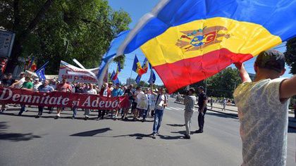 Полиция обыскивает жилища четырех человек, протестовавших 24 апреля.
