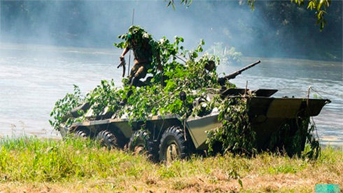 В Приднестровье российские военные отработали огневую подготовку с боевыми машинами
