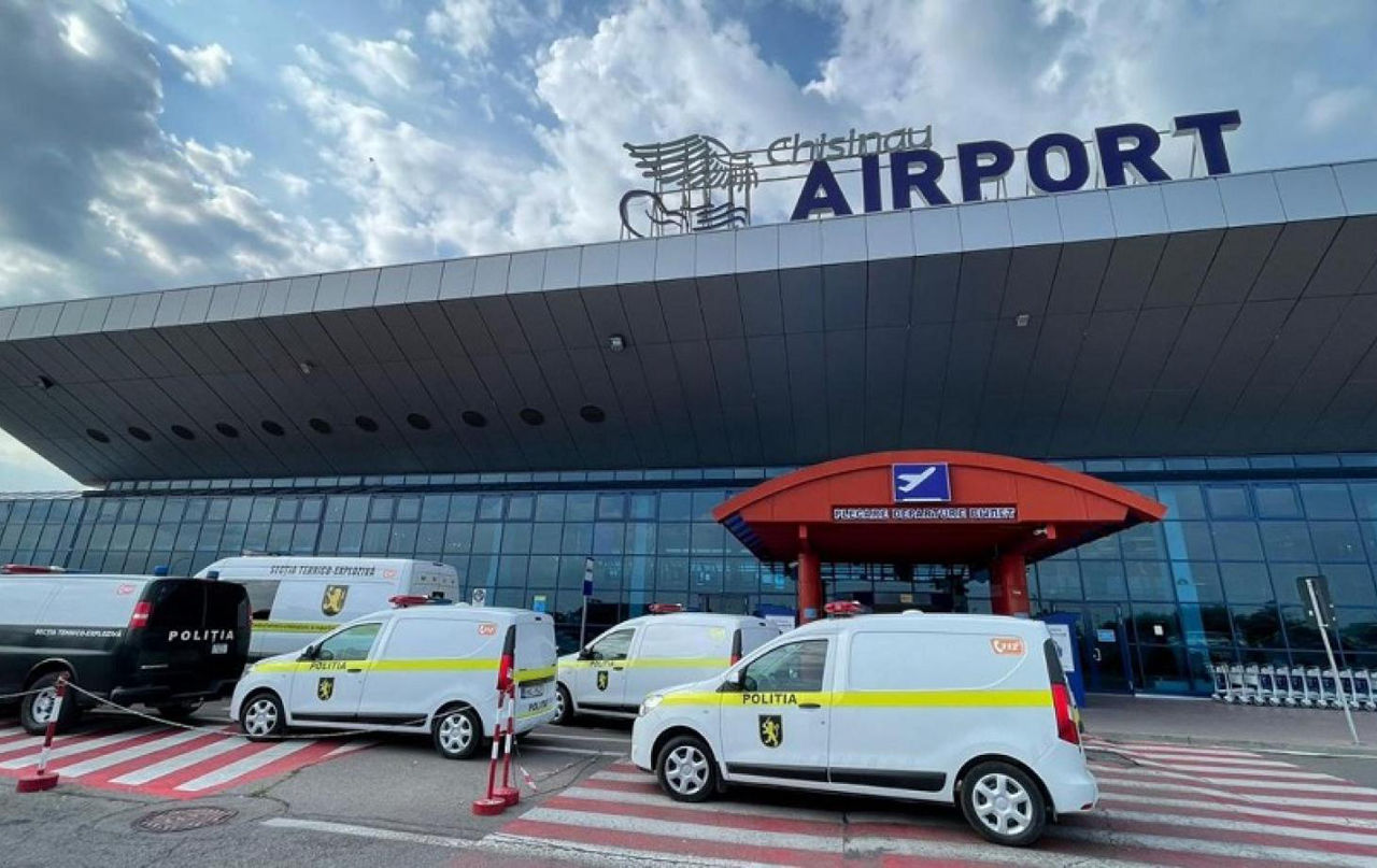 В аэропорту Кишинёва устанавливают проверяющие устройства.