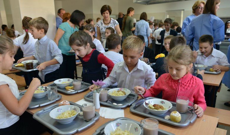 В Бельцах 24 школы и 33 детских сада.