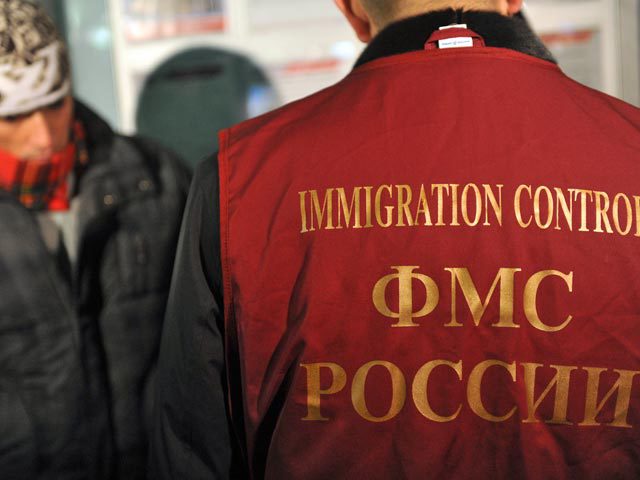 В новогодние праздники в РФ пройдут облавы на гуляющих нелегалов. Фото:  РИА Новости / Александр Уткин
