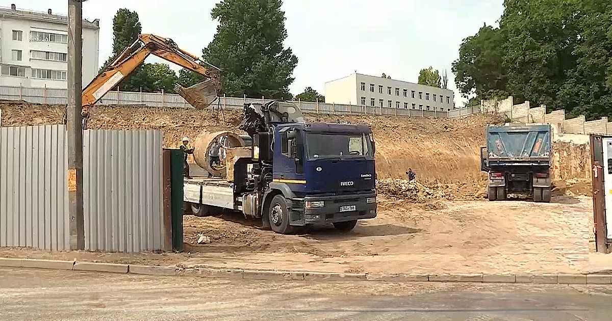 Primăria Chișinău a dat în judecată o companie de construcție.