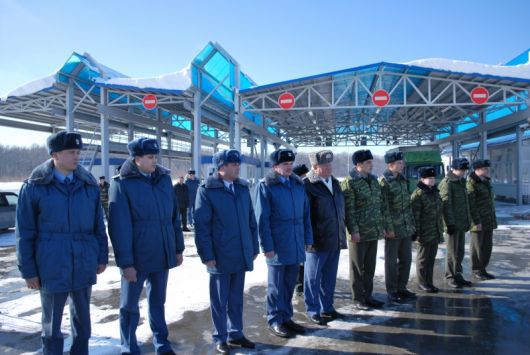 В отношении четырех из пяти задержанных в конце прошлой недели сотрудников таможенного пункта Ларга был выдан ордер на арест. Фото: trm.md