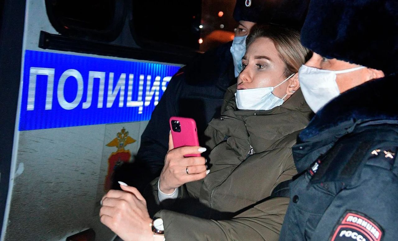 Российские следователи сообщили детали уголовного дела против Соболь.