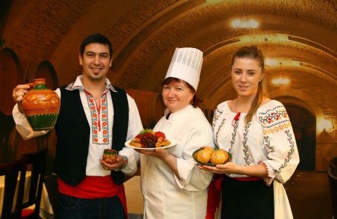 Mult succes băieților și să aibă cât mai mulți vizitatori și să deschidă multe restaurante în toată Coreea.