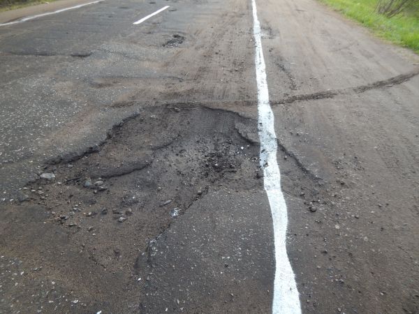 В прошлом году за счёт средств дорожного фонда было выполнено работ на сумму почти 98 млн рублей. Фото: omvesti.ru
