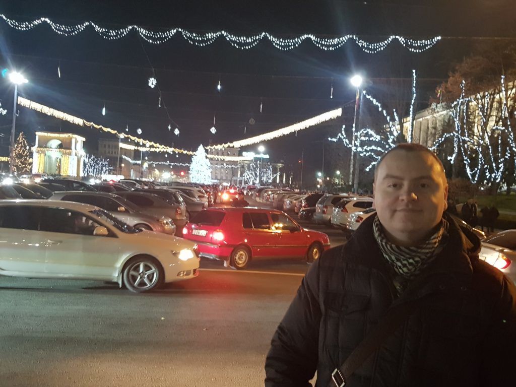 Рождественскую ярмарку организовали на улице 31 августа, перекрыв для этого на месяц ее внушительный отрезок.