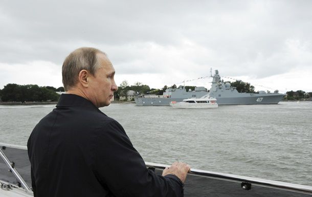 На морском параде в Балтийске на глазах у Путина не смогли пустить ракету.