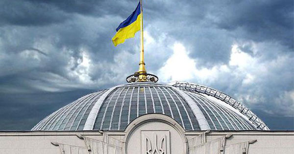 В 2016-2017 годах Украина получила по одному траншу в миллиард долларов каждый.