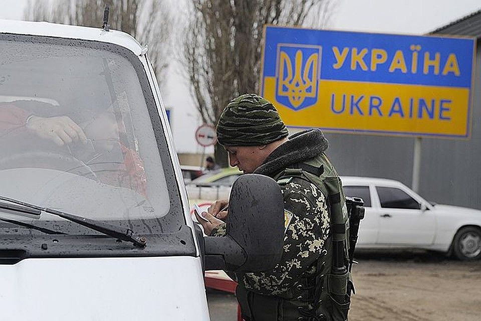 Украина запретила въезд российским мужчинам.