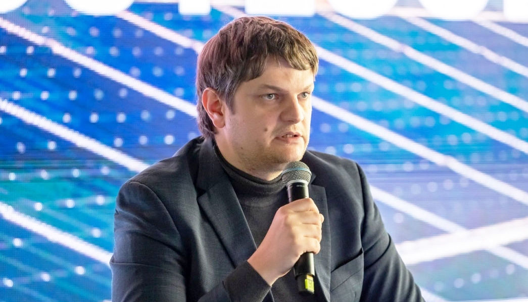 Спыну: "Вы думаете, что Россия построит нам дороги?"