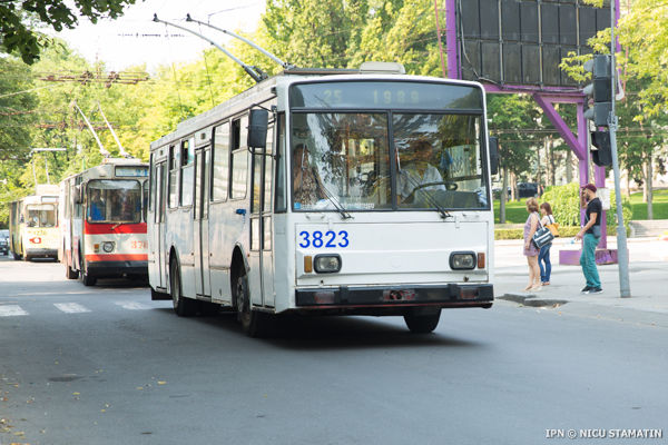 В Кишинёве ходят 228 троллейбусов и 122 автобуса.