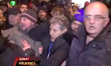 Толпа едва не разорвала Гимпу.