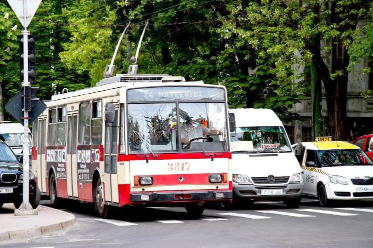Direcţia generală transport public şi căi de comunicaţie a Primăriei municipiului Chişinău.