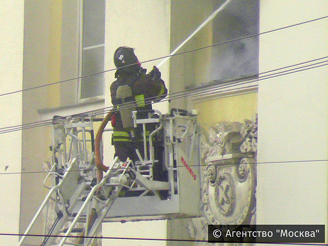 Неофициально вероятной причиной возгорания называлось замыкание в электропроводке.
