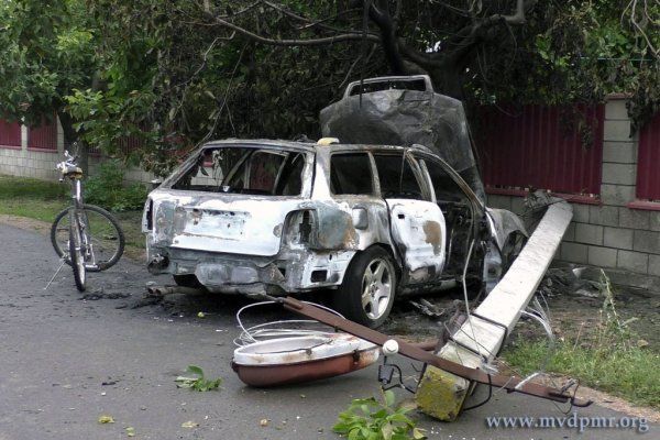 Șoferul și pasagerii au scăpat ca printr-o minune din ghearele morții. Foto: mvdpmr.org/