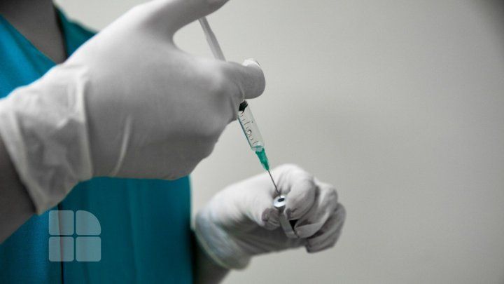 В Кишиневе сложилась сомнительная ситуация с вакцинацией от COVID бустерной дозой.