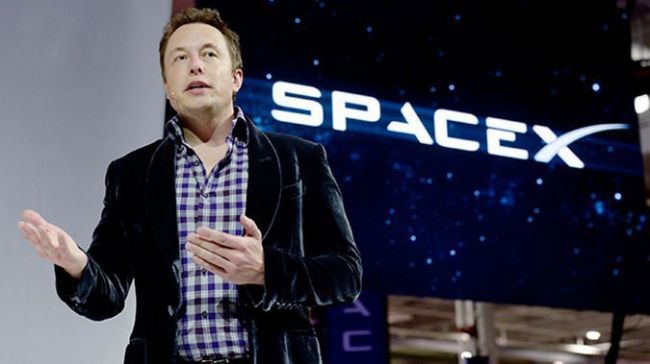 Американский бизнесмен, основатель компании Space X Илон Маск.