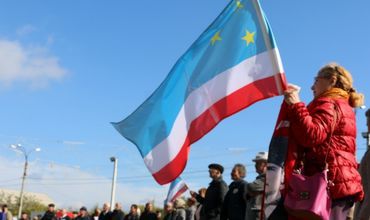 Митинг состоится перед зданием Исполнительного комитета и начнется в 10:00 часов. 