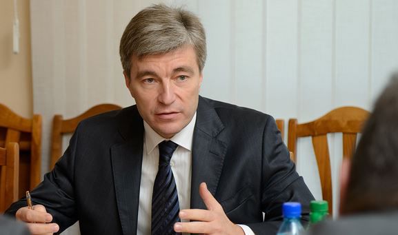 Deputații Iurie Leancă și Eugen Carpov propun că finanțare a partidelor politice de la bugetul de stat, să mai aştepte.