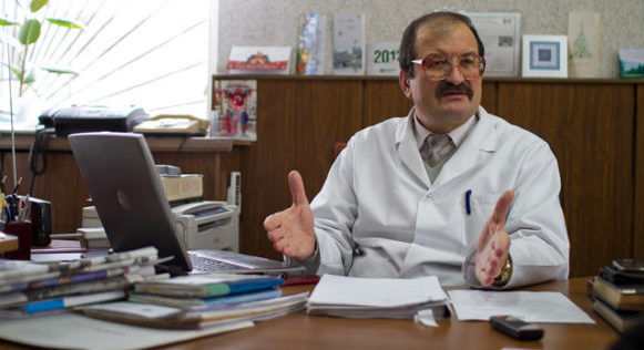 Ex-directorul Centrului Medicină Legală, escortat la Curtea de Apel