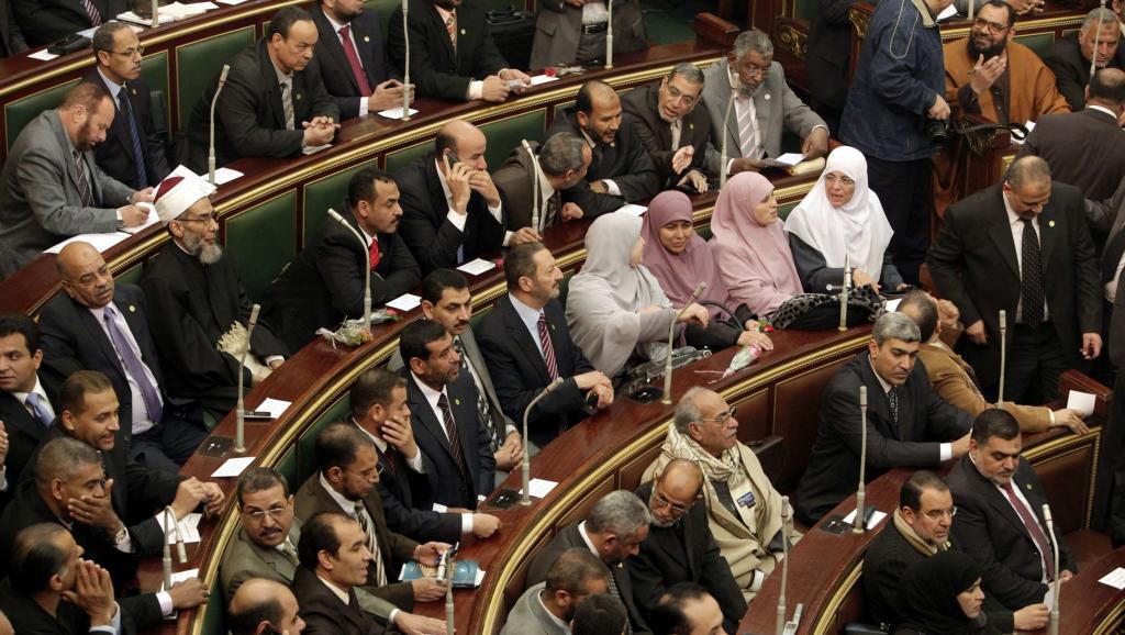 Избранный парламент Египта собрался 10 января на свое первое заседание.