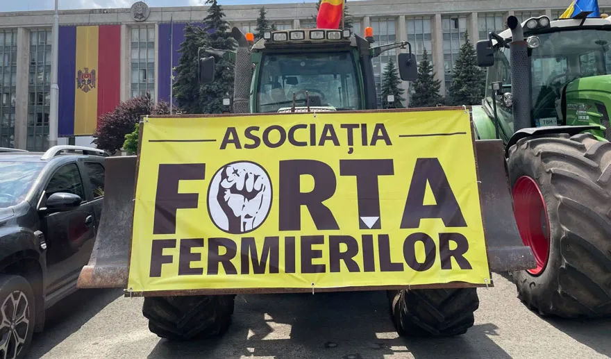 Ассоциация Forța Fermierilor требует немедленной отставки кабмина в полном составе.