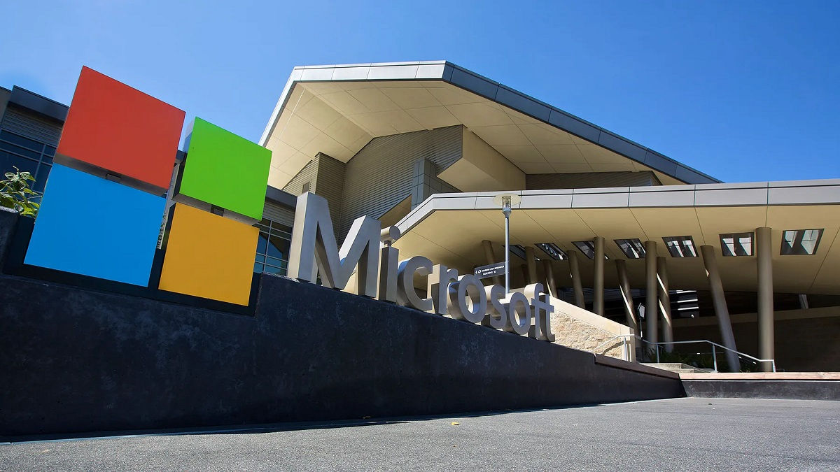 Microsoft a concediat un programator cu 25 de ani de experiență prin decizia unui algoritm de inteligență artificială.