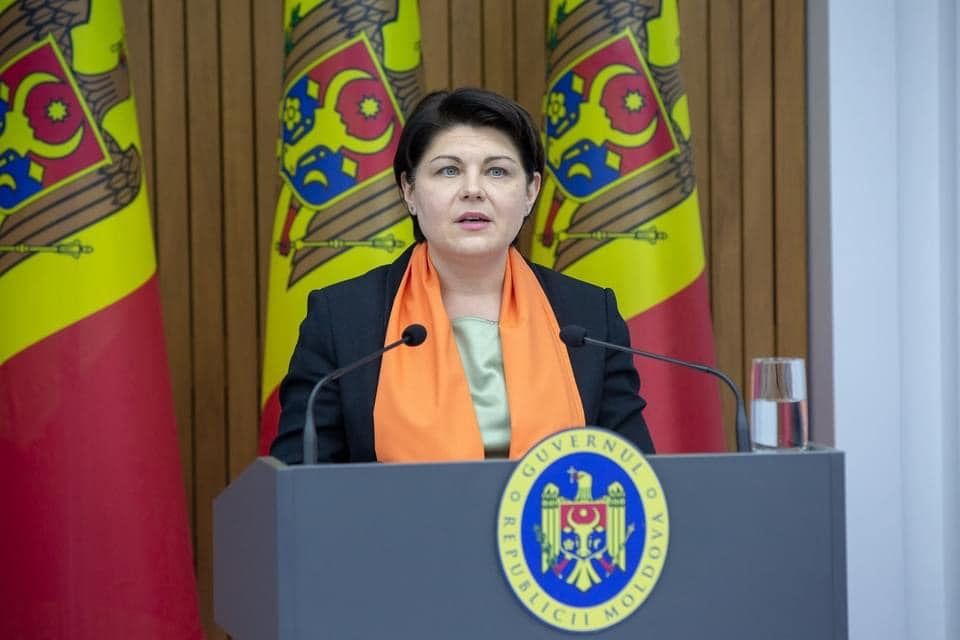 Премьер-министр Наталья Гаврилица и комиссар ЕС Адина Вэлян обсудили транспортные вопросы.