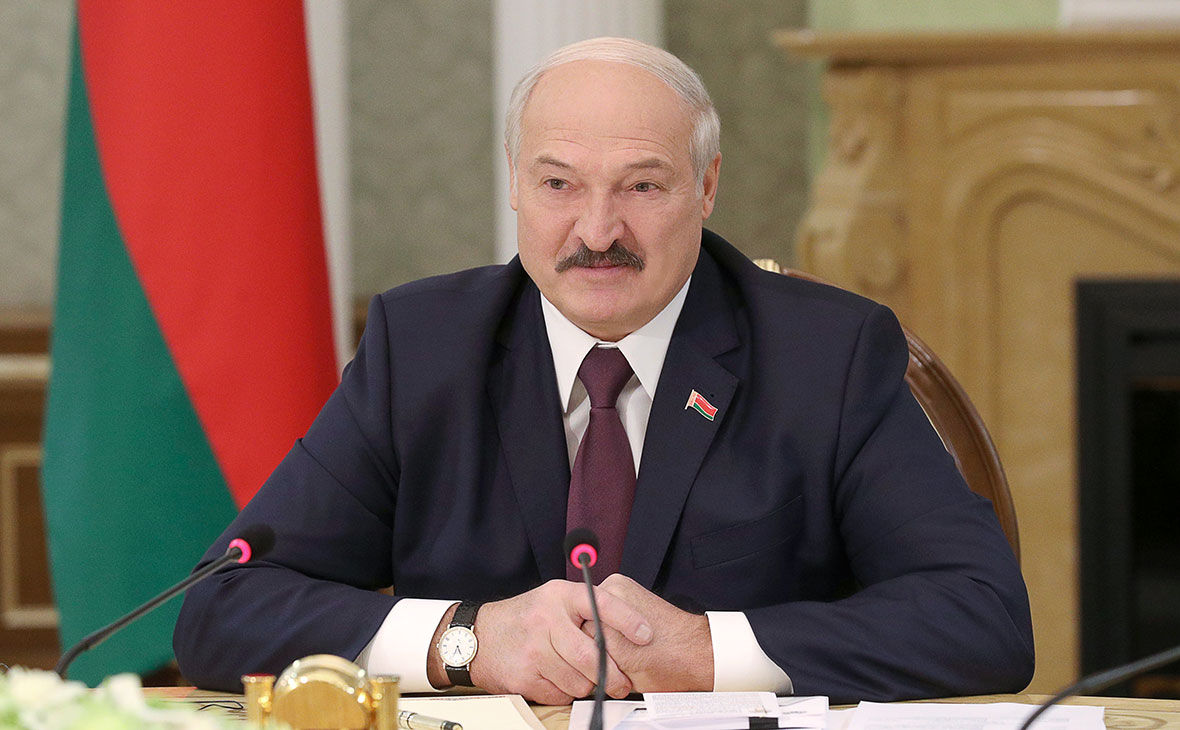 Лукашенко заявил, что белорусам удалось избежать безработицы в условиях пандемии.