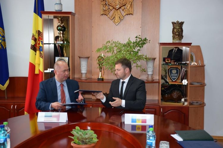 Memorandum de înţelegere, semnat între FBI şi Serviciul prevenirea şi combaterea spălării banilor al CNA. 