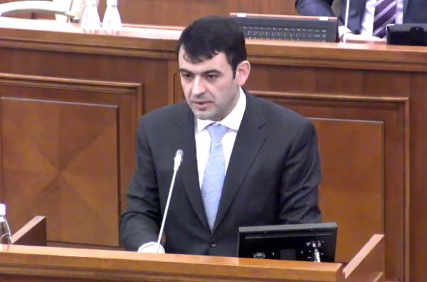 FMI insistă ca împrumuturile acordate BEM, Băncii Sociale şi Unibank să fie incluse în buget. Foto: inprofunzime.md