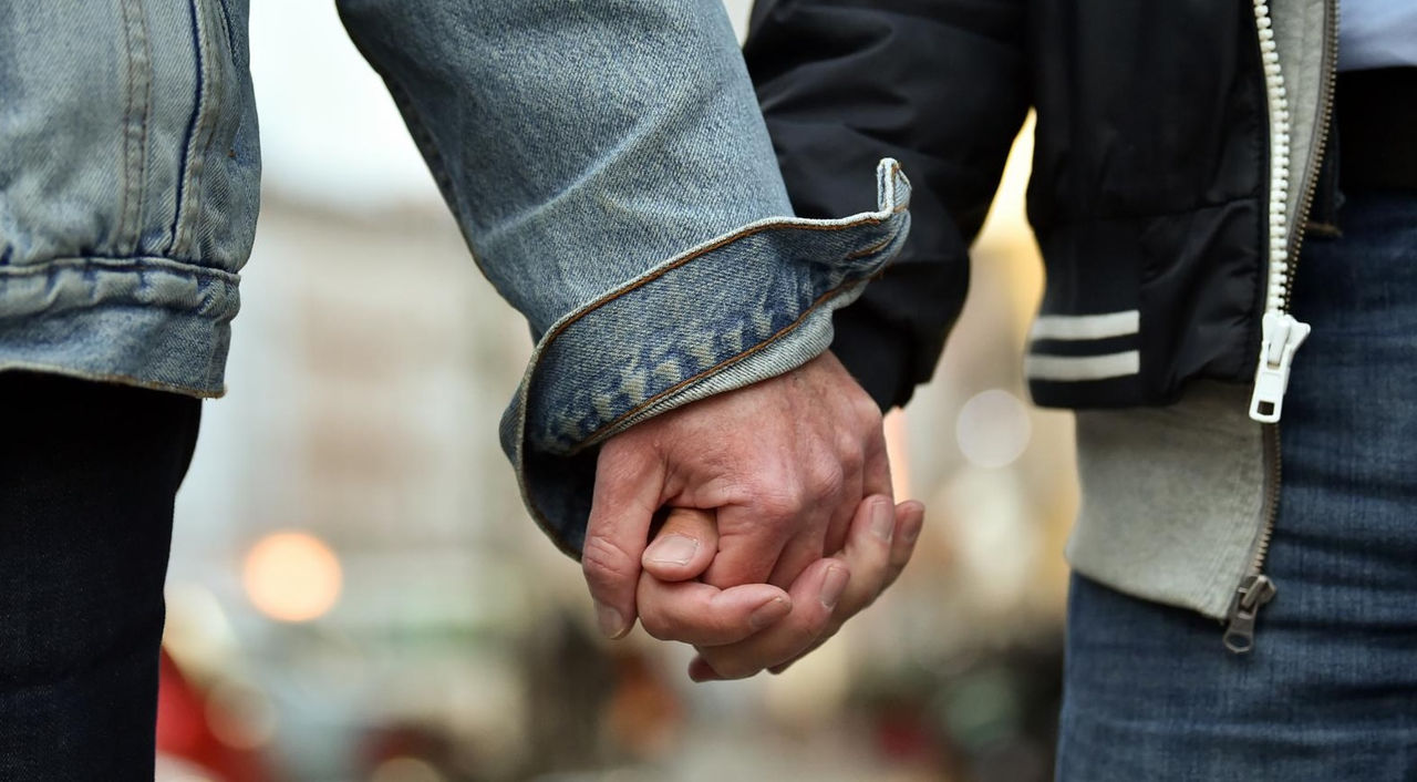 O instanță a recunoscut pentru prima dată în Ucraina o căsătorie de facto între doi bărbați.