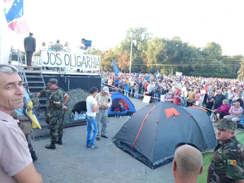 Участники акций протеста намерены перейти в режим нон-стоп.