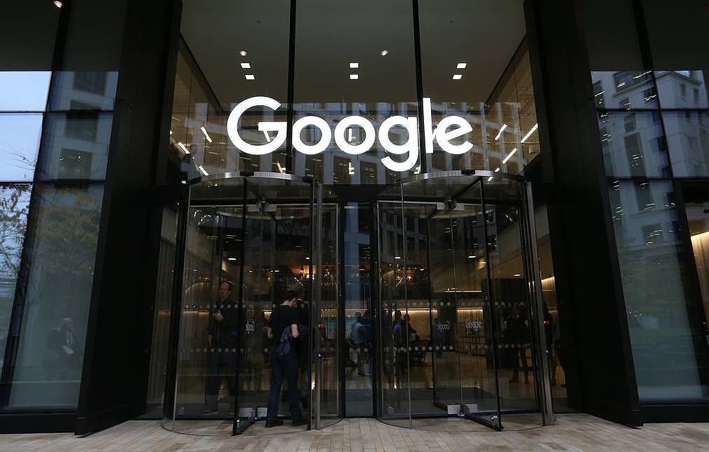 Google выплатит $76 миллионов группе французских СМИ в рамках спора о смежных правах.