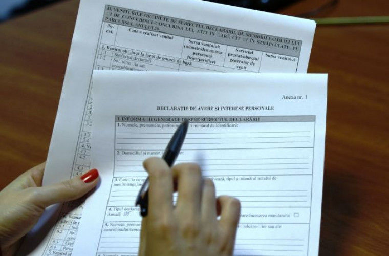 Декларации об имуществе и личных интересах 20 прокуроров будут проверены.