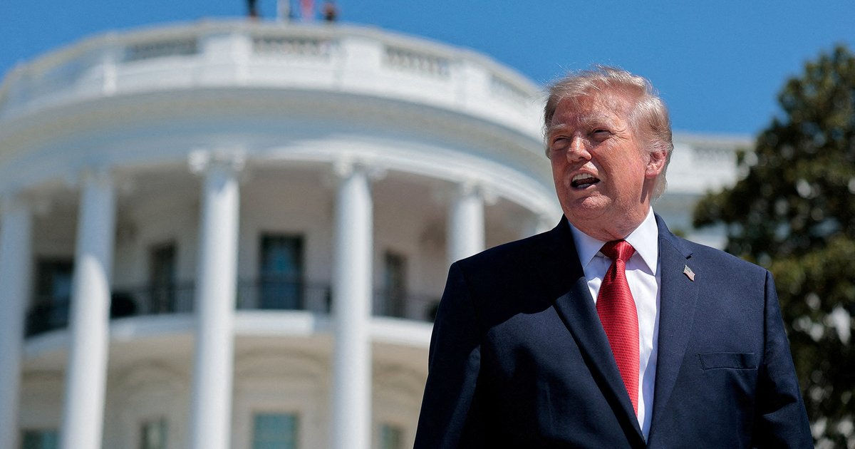 Крупнейшие телеканалы США приостанавливают освещение деятельности Трампа.