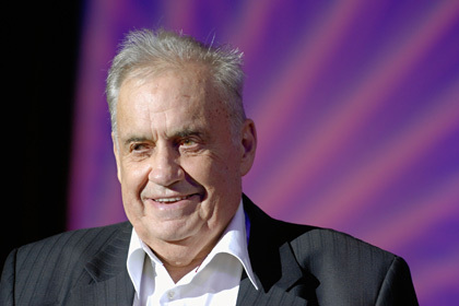 87-летний режиссер был госпитализирован в тяжелом состоянии вечером 24 ноября в Институт нейрохирургии имени Бурденко.