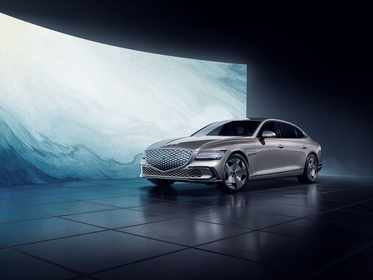 Hyundai показала электрического конкурента BMW 5 Series и Mercedes EQE.