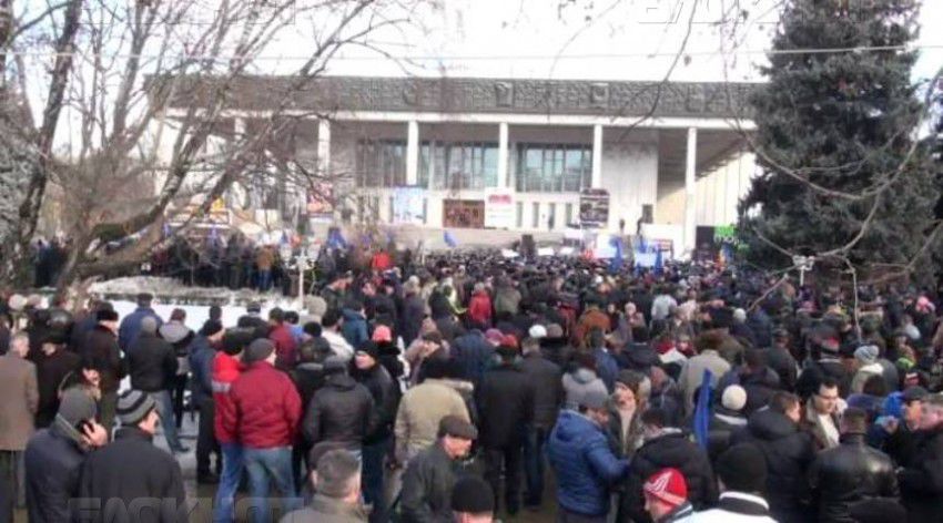 Некоторые участники митинга толком не смогли объяснить, зачем они на него пришли.