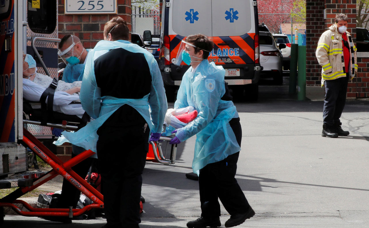 В США за сутки выявили почти 19 тысяч новых случаев коронавируса.