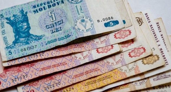 Decizia Guvernului de la Chișinău de a-și asuma răspunderea pentru un pachet de șapte legi, inclusiv o lege prin care datoria față de BNM va deveni datorie publică, a scandalizat societatea din Republica Moldova.