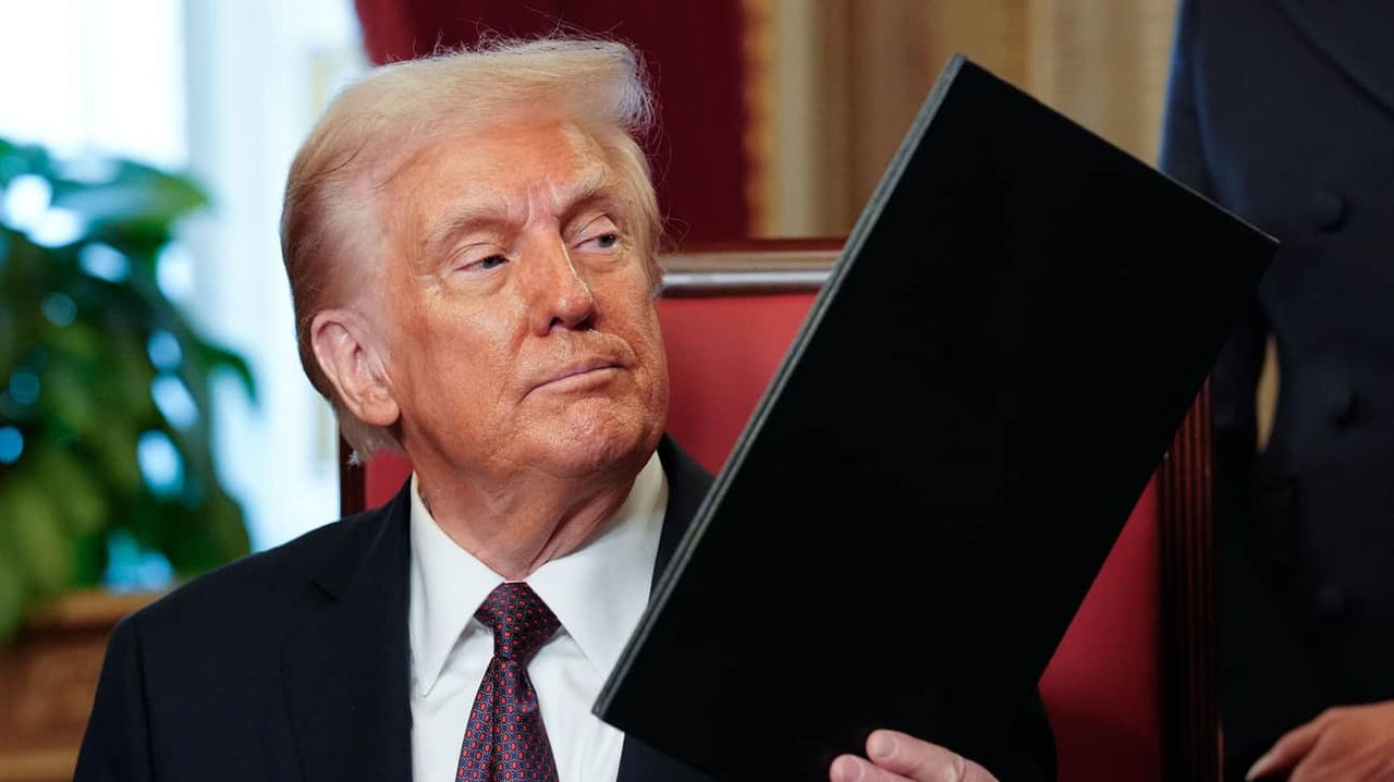 O instanță din SUA a suspendat decretul lui Trump privind înghețarea granturilor.