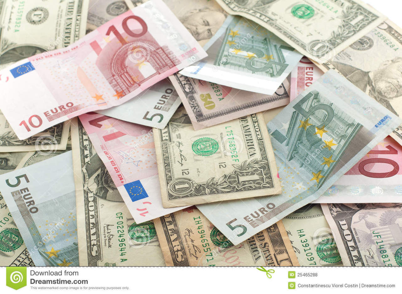 Евро стоит 18 леев 47 банов. Фото: dreamstime.com.