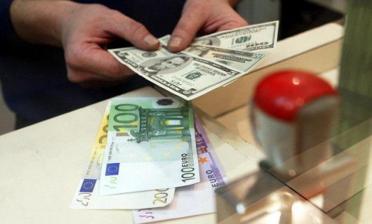 Сразу на 1 лей 64 бана вверх взлетел курс евро.