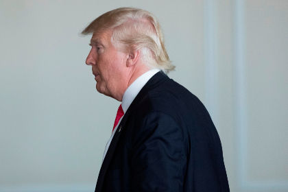 По информации The Denver Post, Трамп провел в лифте около 30 минут.